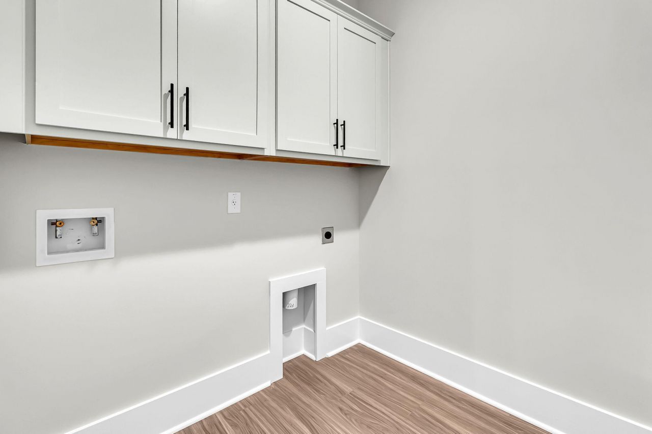 5251 Cottage Landing Drive Photo 14