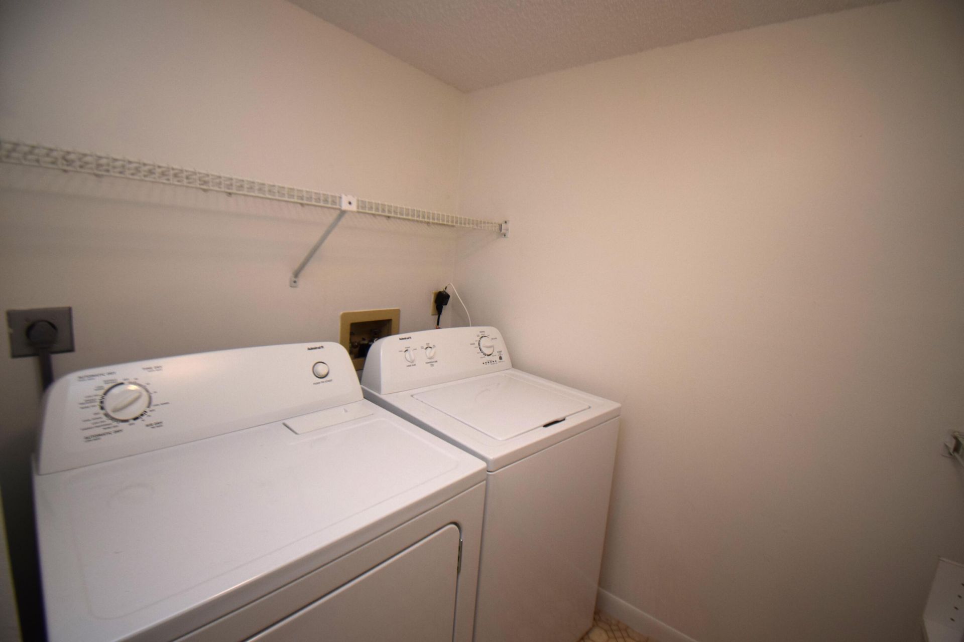 815 Sky Pine Way, Unit C2, Greenacres, FL 33415 Photo
