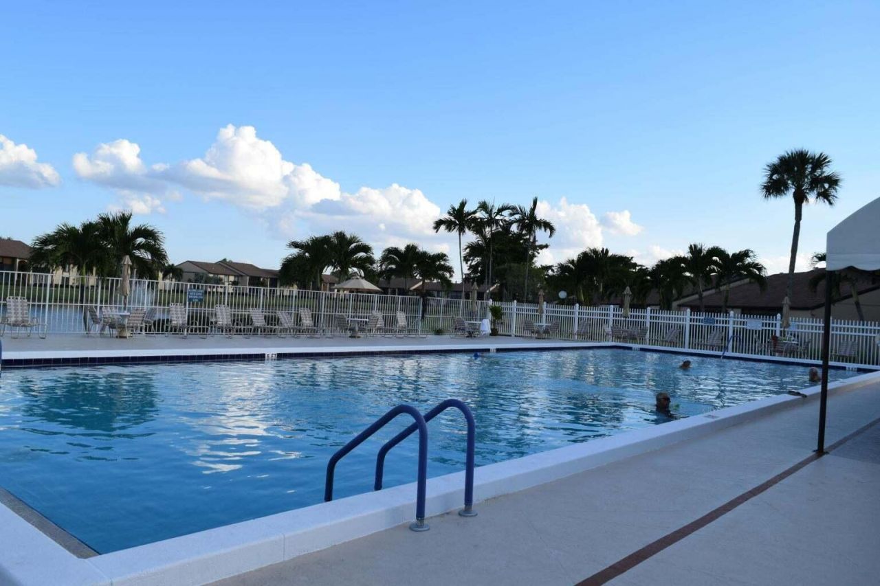 815 Sky Pine Way, Unit C2, Greenacres, FL 33415 Photo