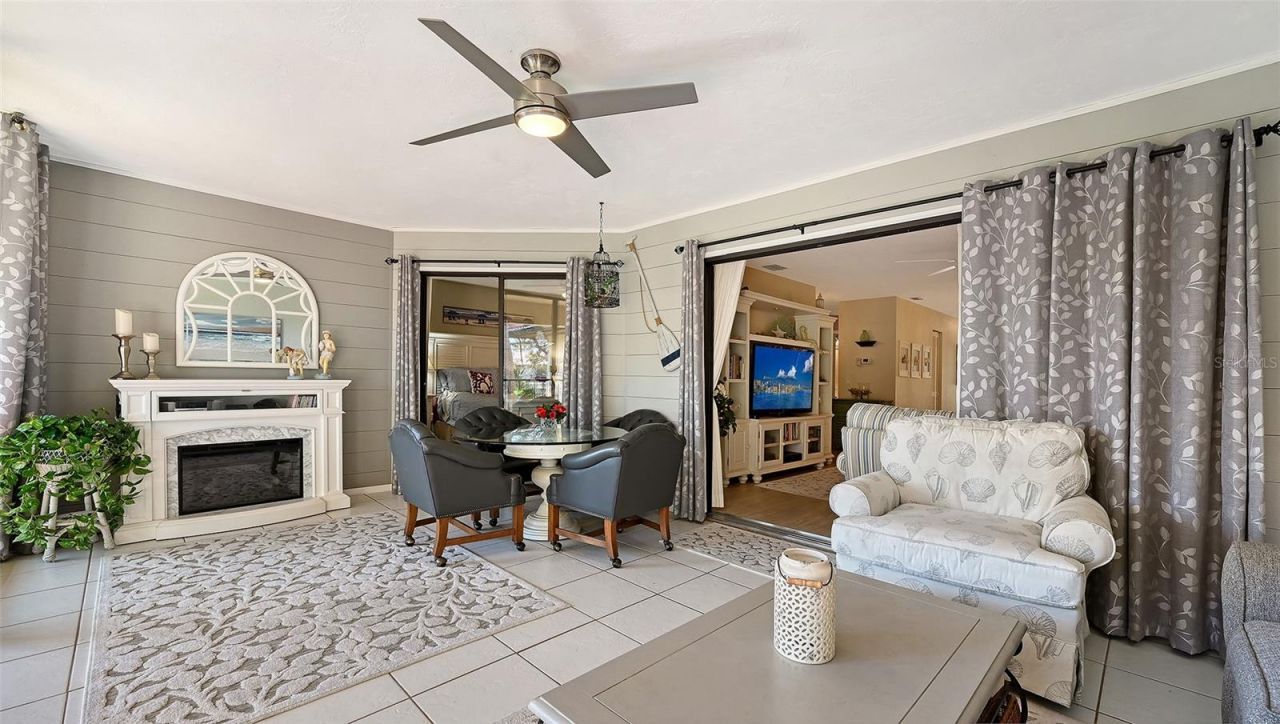 6466 Seagull Drive, Unit 322, Bradenton, FL 34210 Photo