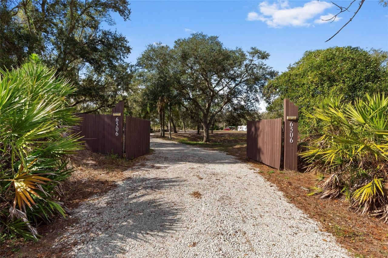 6506 County Road 675 E, Bradenton, FL 34211 Photo