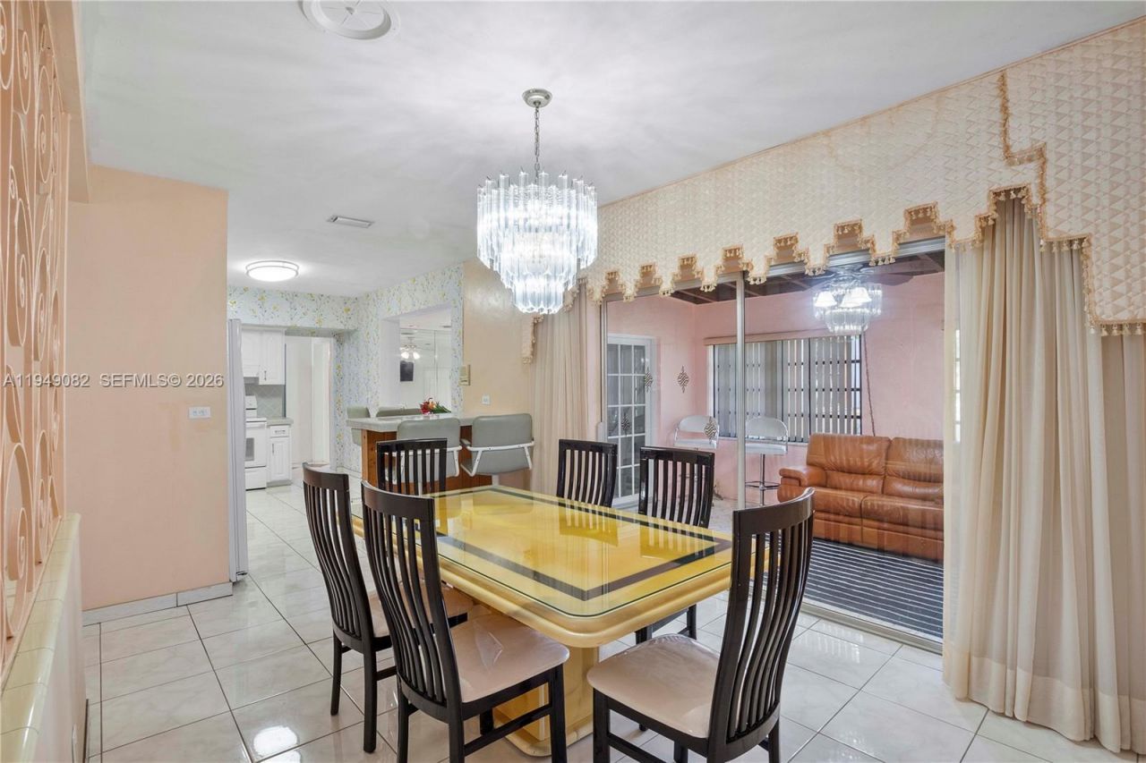 1231 NW 88th St, Miami, FL 33147 Photo