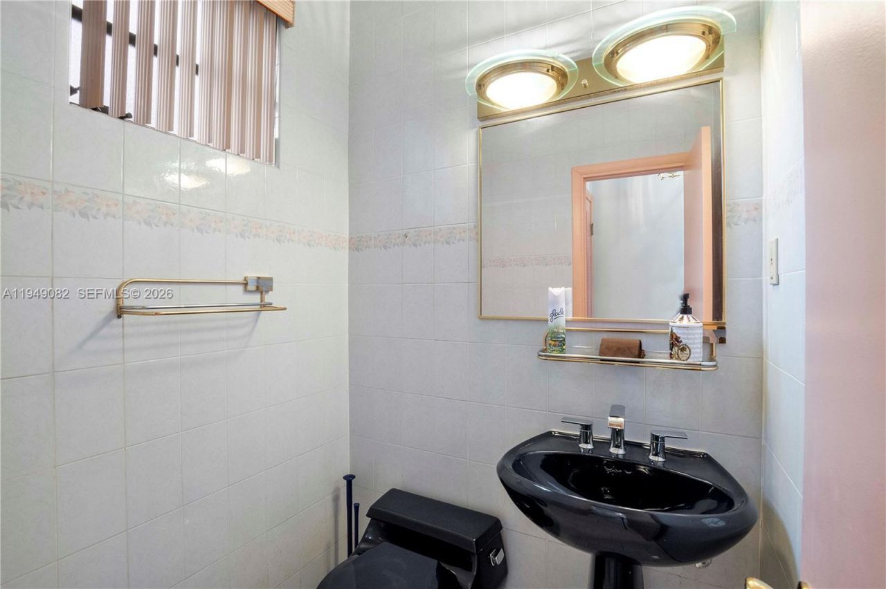 1231 NW 88th St, Miami, FL 33147 Photo