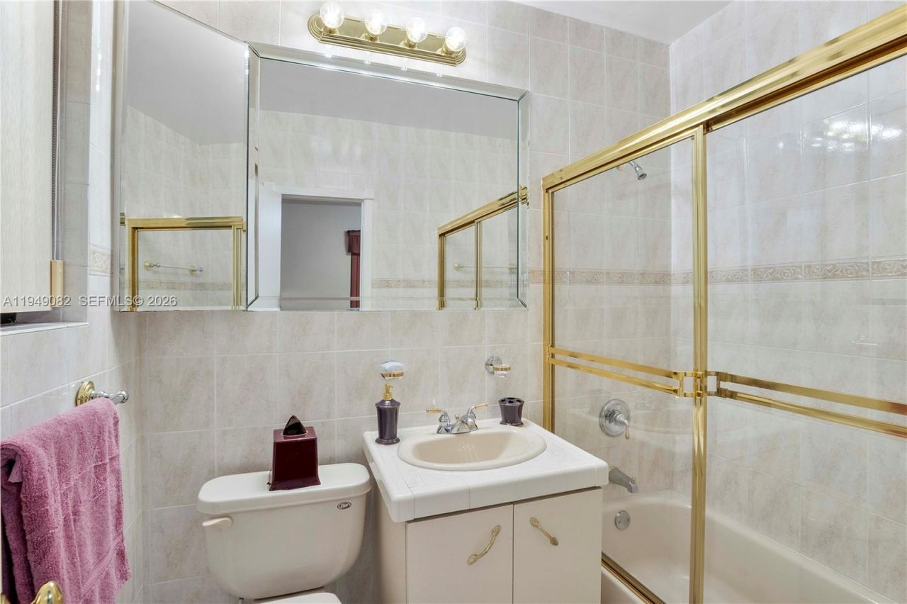 1231 NW 88th St, Miami, FL 33147 Photo