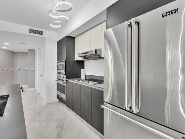 9821 E Bay Harbor Dr , Unit 302, Bay Harbor Islands, FL 33154