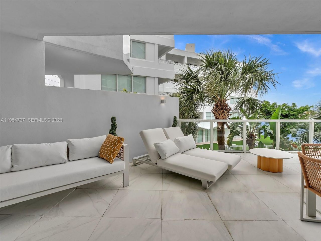 9821 E Bay Harbor Dr, Unit 302, Bay Harbor Islands, FL 33154 Photo