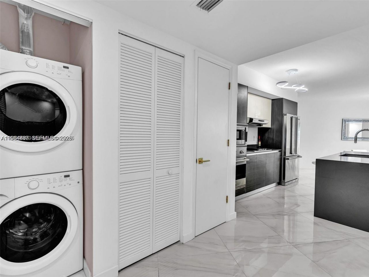 9821 E Bay Harbor Dr, Unit 302, Bay Harbor Islands, FL 33154 Photo