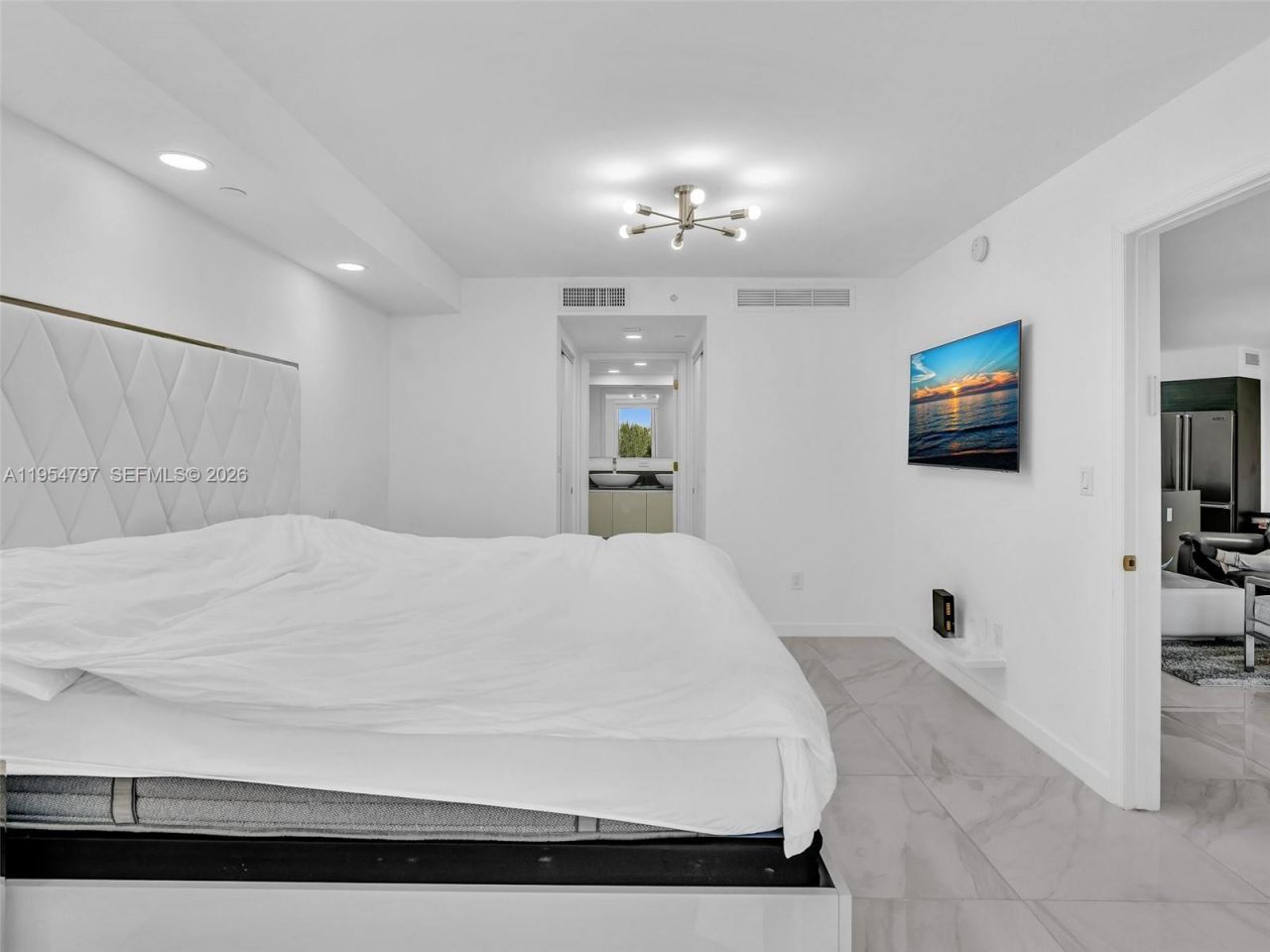 9821 E Bay Harbor Dr, Unit 302, Bay Harbor Islands, FL 33154 Photo