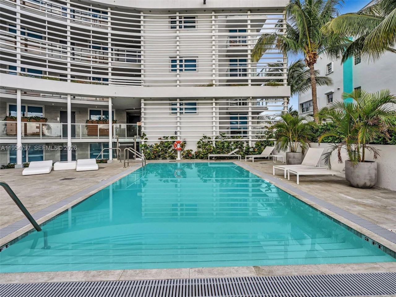 9821 E Bay Harbor Dr, Unit 302, Bay Harbor Islands, FL 33154 Photo