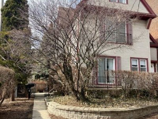 433 Wisconsin Avenue, Unit 2F, Oak Park, IL 60302