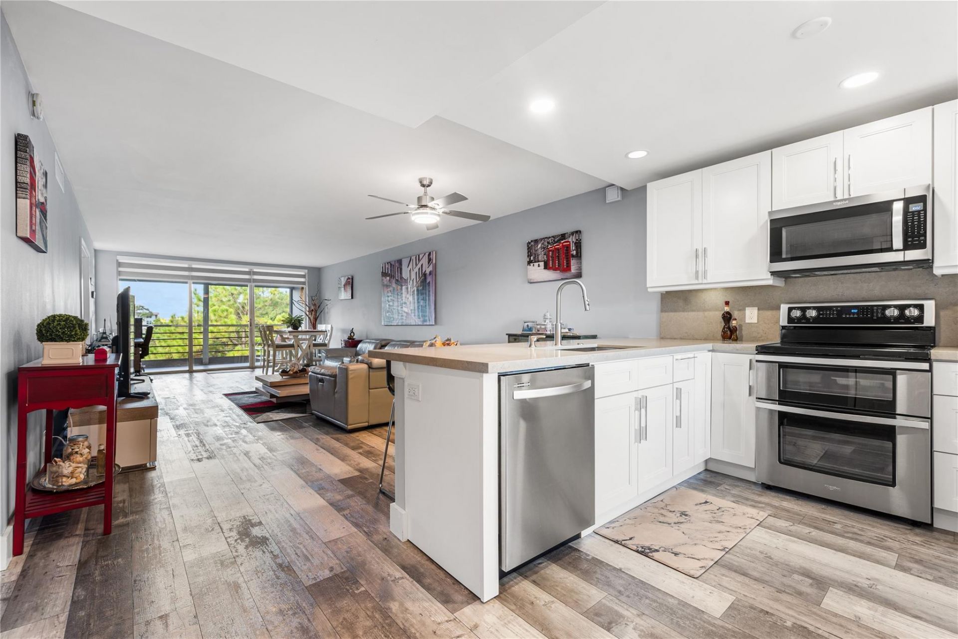 535 Oaks Drive, Unit 404, Pompano Beach, FL 33069 Photo