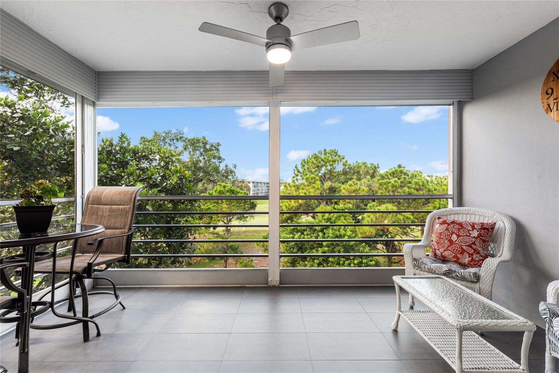 535 Oaks Drive, Unit 404, Pompano Beach, FL 33069 Photo