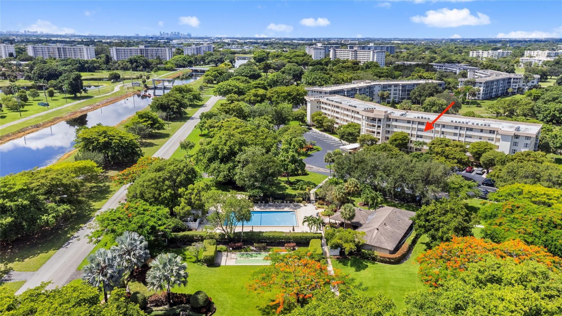 535 Oaks Drive, Unit 404, Pompano Beach, FL 33069 Photo