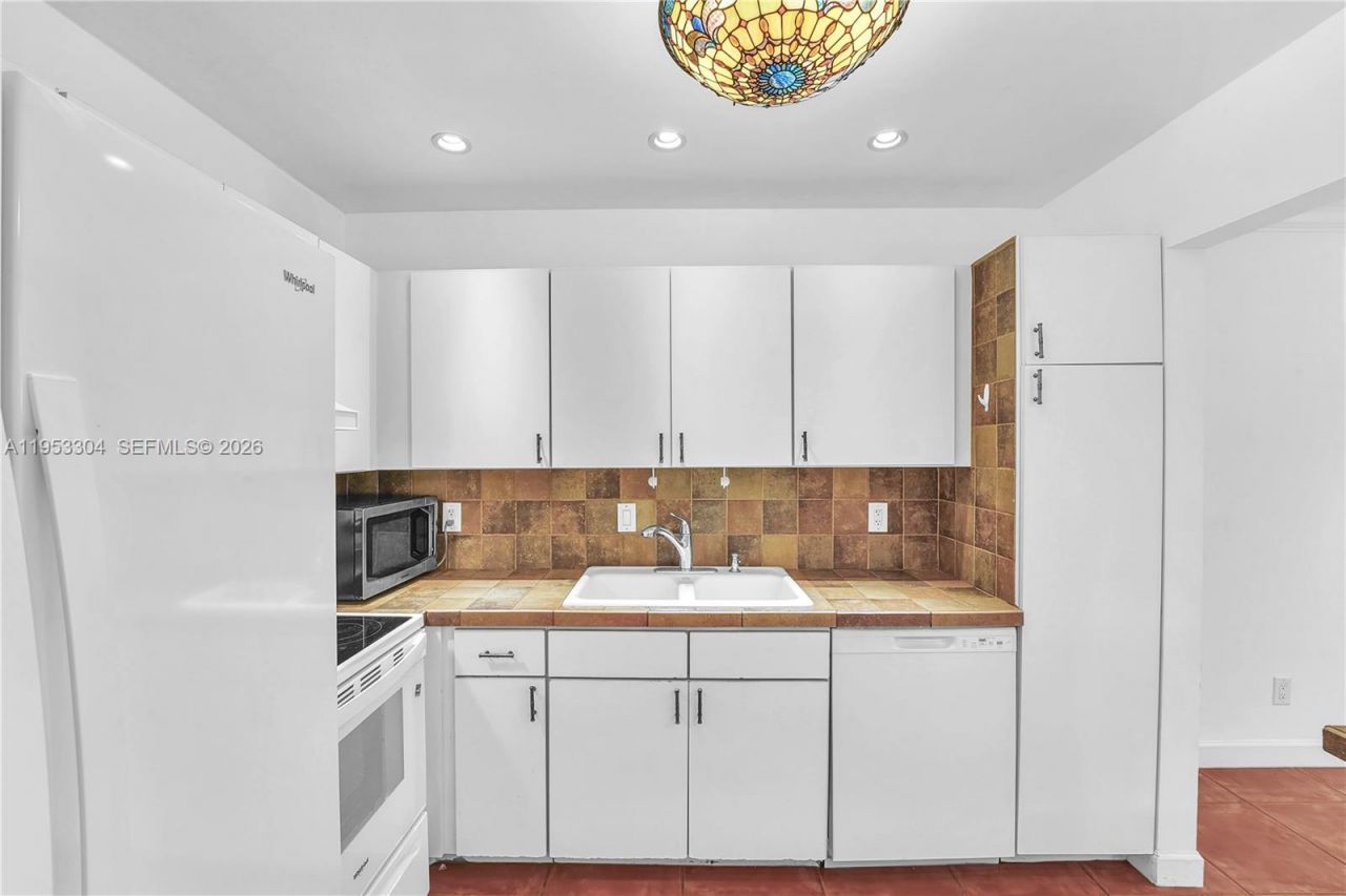 13720 SW 90th Ave, Unit 8, Miami, FL 33176 Photo
