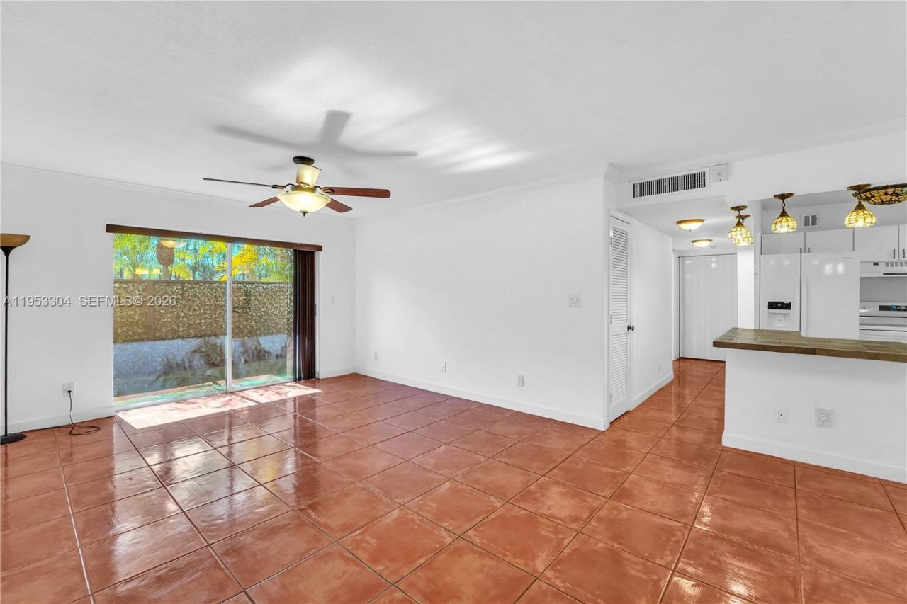 13720 SW 90th Ave, Unit 8, Miami, FL 33176 Photo