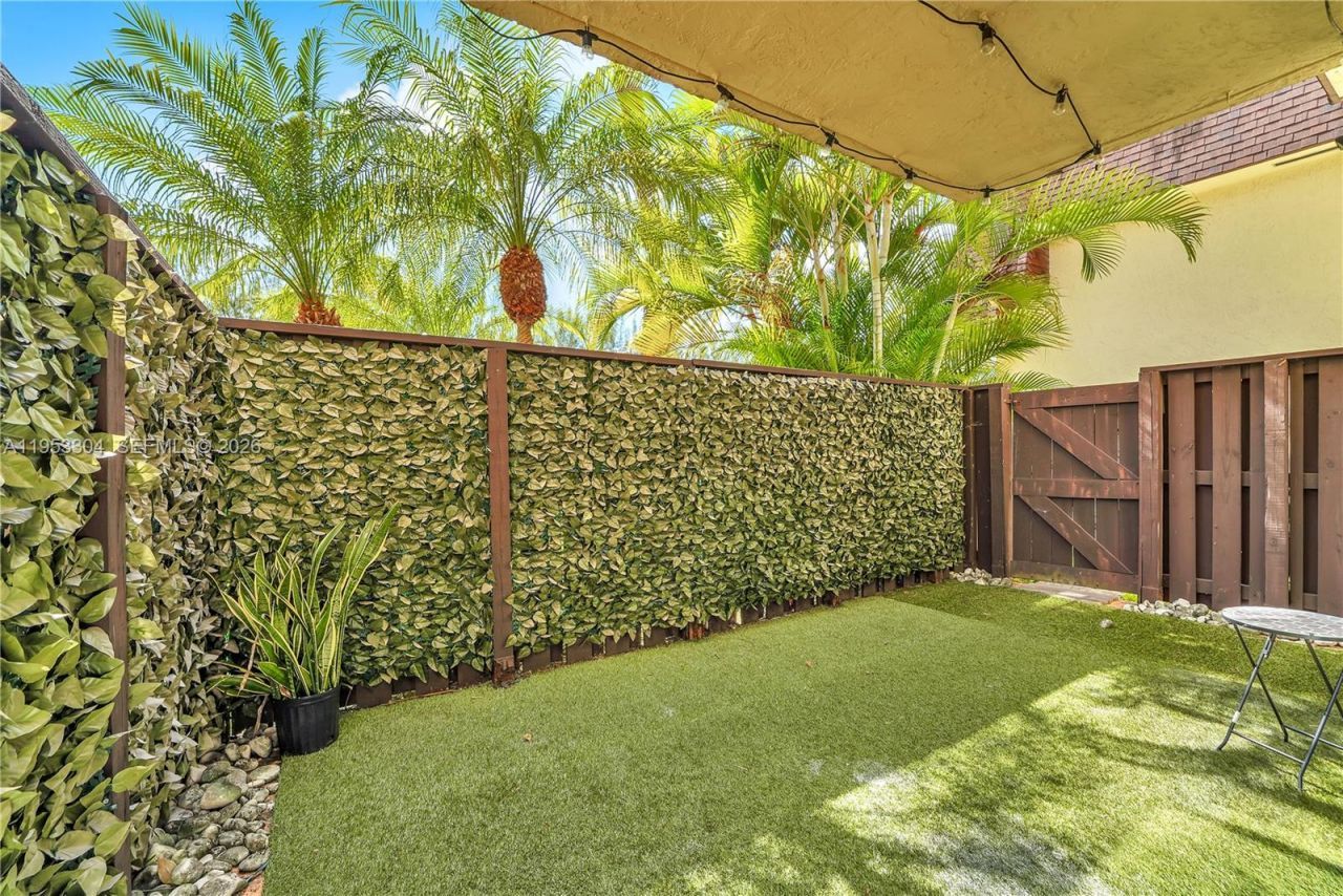 13720 SW 90th Ave, Unit 8, Miami, FL 33176 Photo
