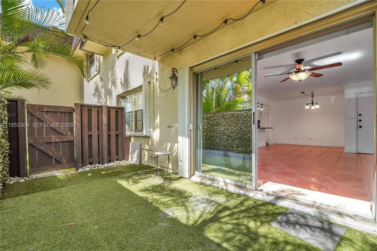 13720 SW 90th Ave, Unit 8, Miami, FL 33176 Photo