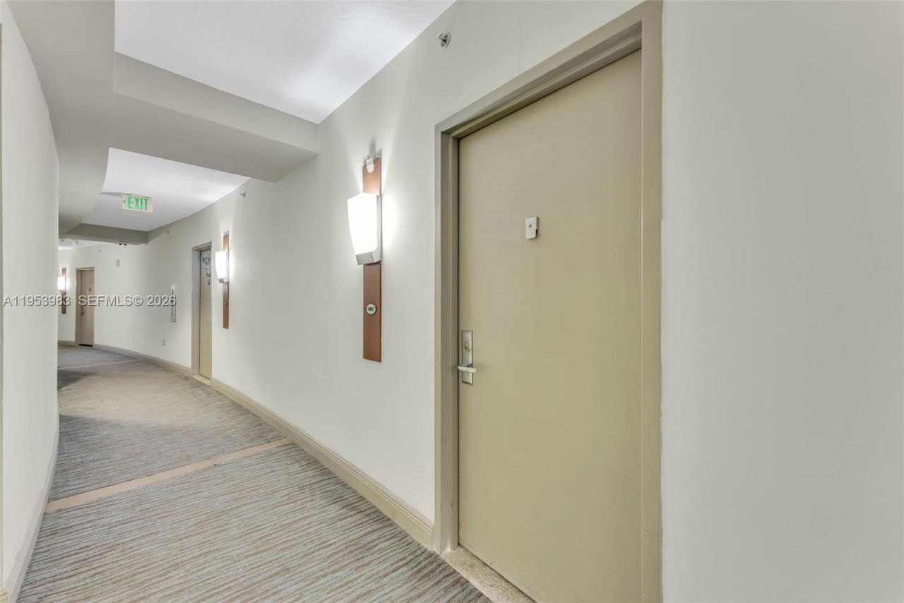 1750 N Bayshore Dr, Unit 1407, Miami, FL 33132 Photo