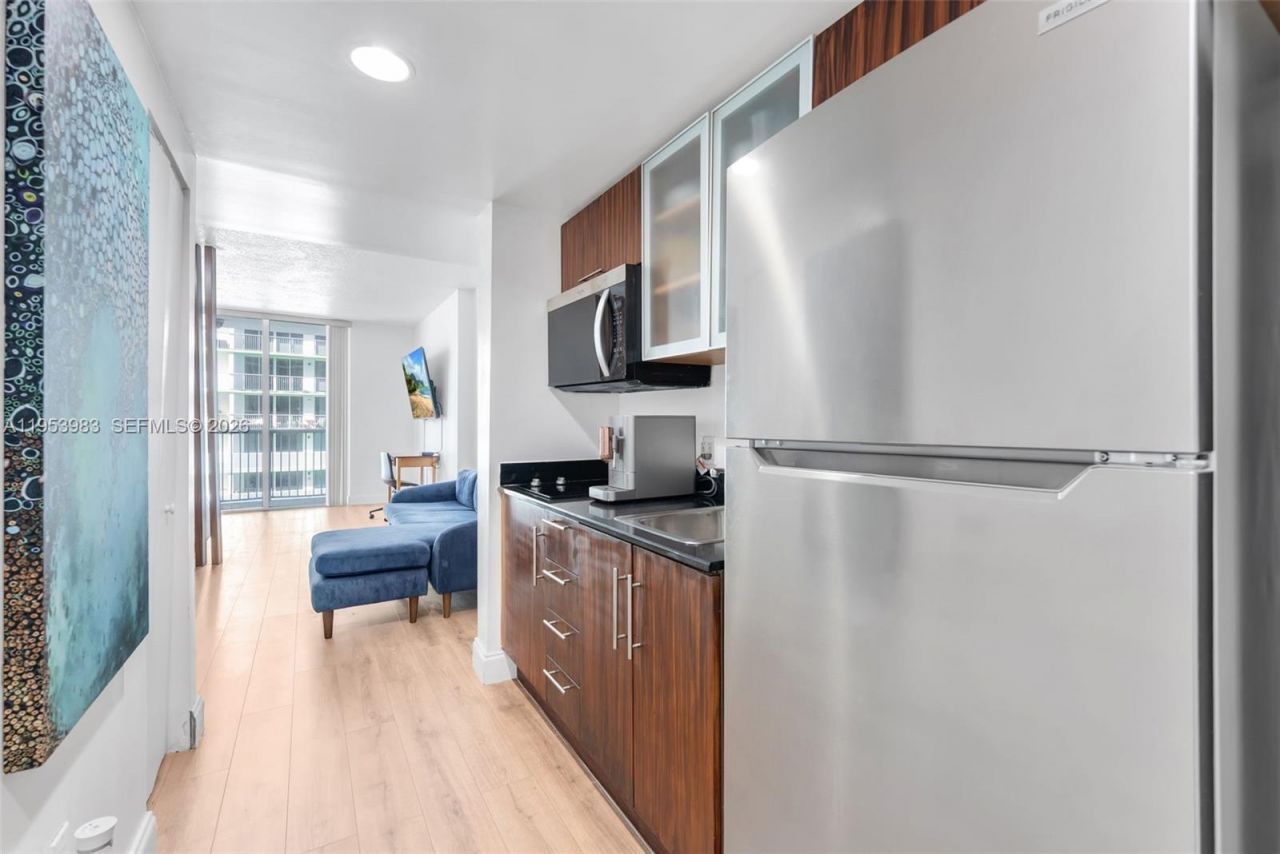 1750 N Bayshore Dr, Unit 1407, Miami, FL 33132 Photo