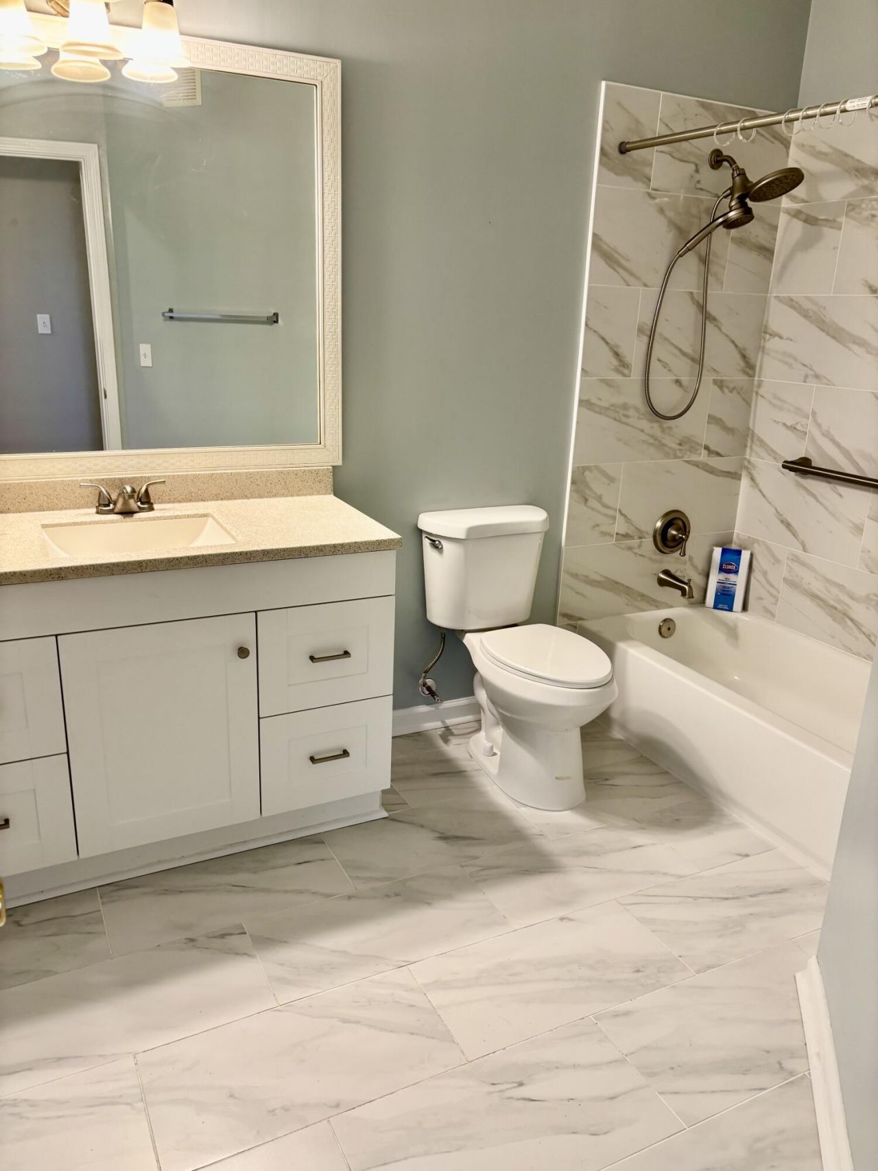 1600 Long Grove Drive Photo 14