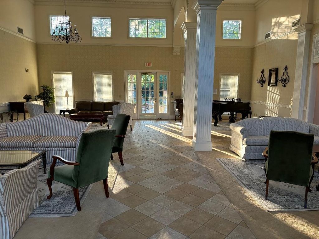 1600 Long Grove Drive Photo 22