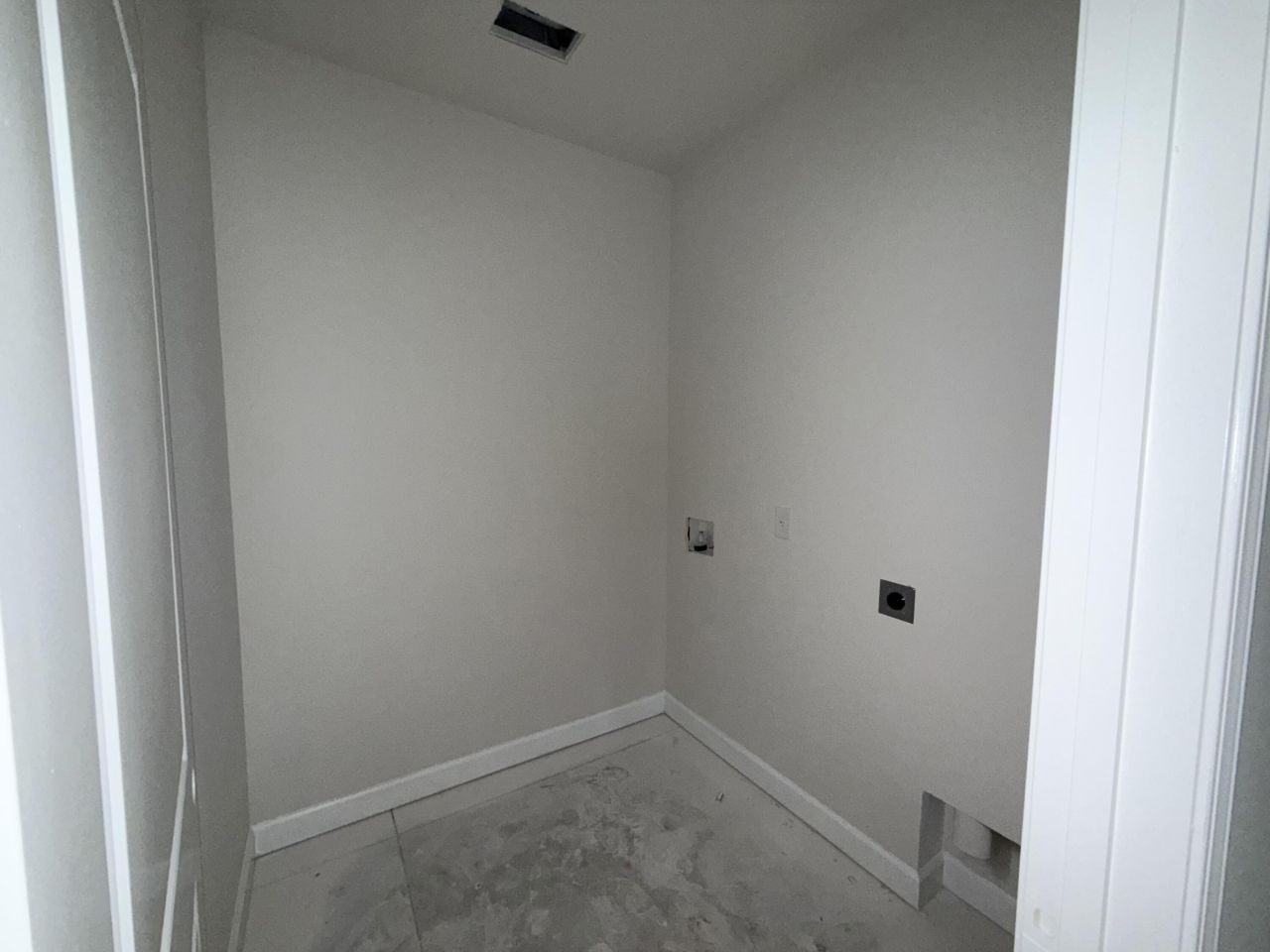 5260 Cottage Landing Drive Photo 9