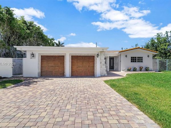 1311 Pierce St, Hollywood, FL 33019