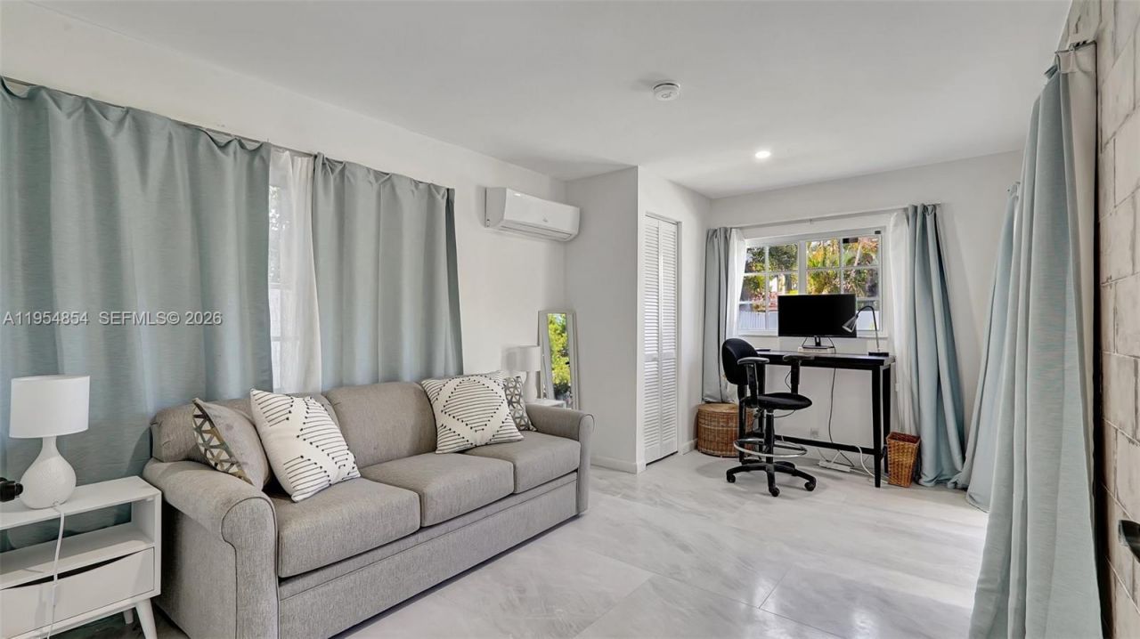 1311 Pierce St, Hollywood, FL 33019 Photo