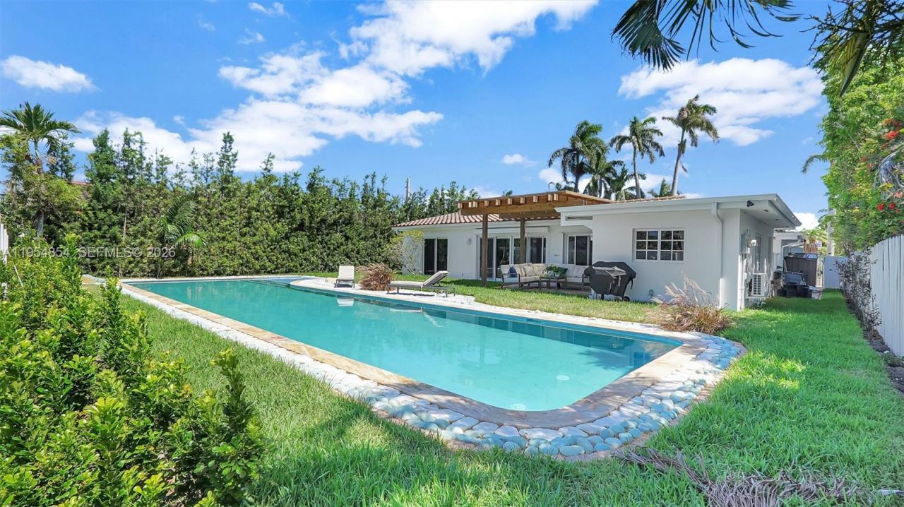 1311 Pierce St, Hollywood, FL 33019 Photo