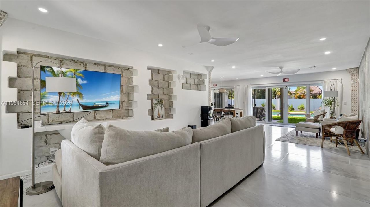 1311 Pierce St, Hollywood, FL 33019 Photo