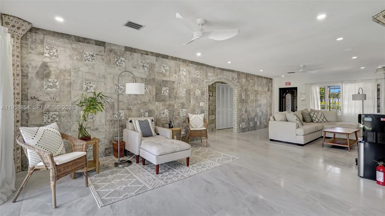 1311 Pierce St, Hollywood, FL 33019 Photo