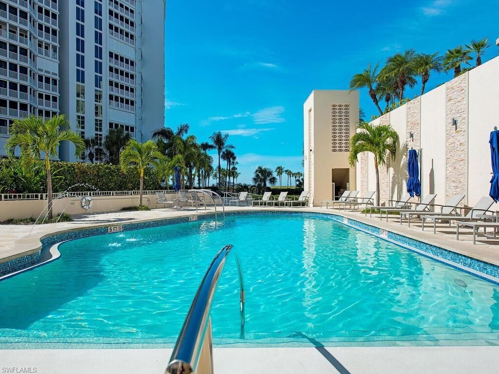 4451 Gulf Shore Blvd N, Unit 304, Naples, FL 34103 Photo