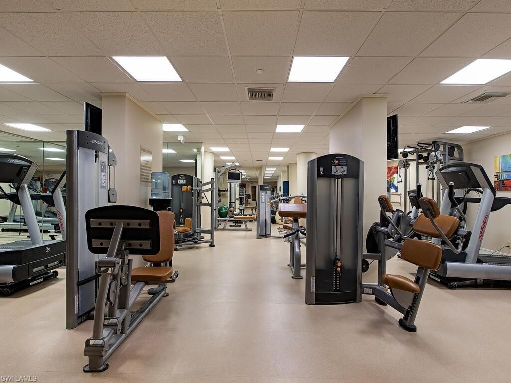 4451 Gulf Shore Blvd N, Unit 304, Naples, FL 34103 Photo