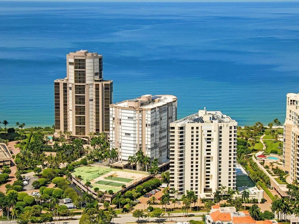 4451 Gulf Shore Blvd N, Unit 304, Naples, FL 34103 Photo