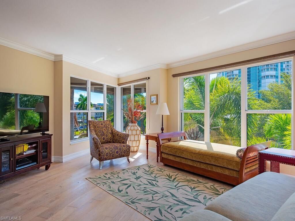 4451 Gulf Shore Blvd N, Unit 304, Naples, FL 34103 Photo