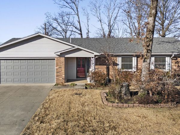 13 Pennwood Drive, Sherwood, AR 72120