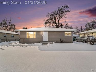 340 Woodlawn Avenue, Ypsilanti Twp, MI 48198