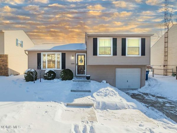 5484 Brook Point Road, Toledo, OH 43611
