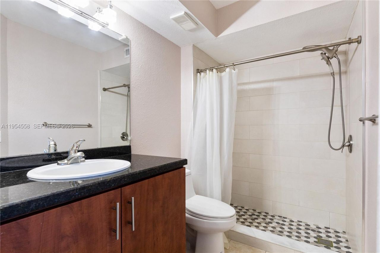 12760 Vista Isles Dr, Unit 711, Sunrise, FL 33325 Photo