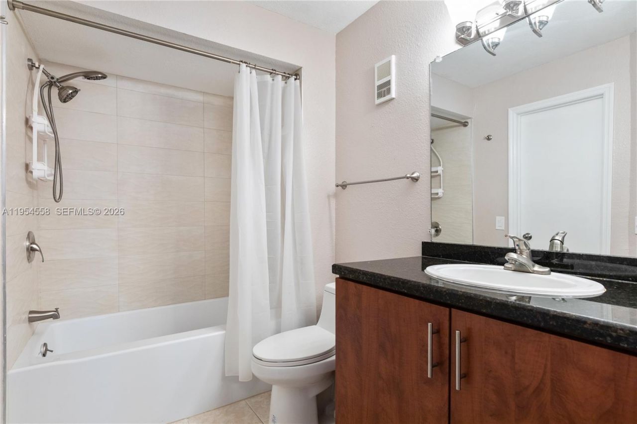 12760 Vista Isles Dr, Unit 711, Sunrise, FL 33325 Photo