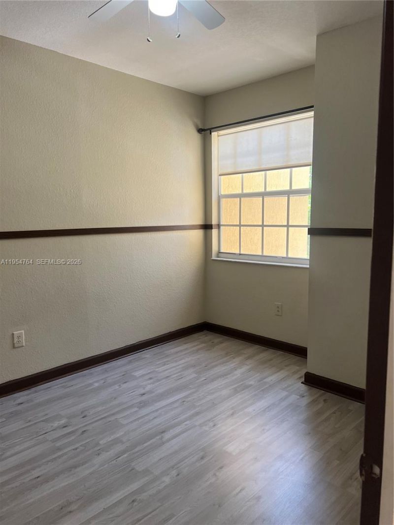 9353 SW 227th St, Unit 3-21, Cutler Bay, FL 33190 Photo