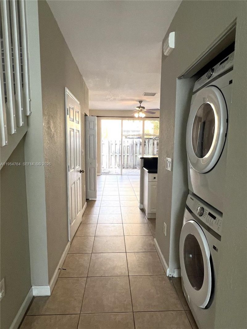 9353 SW 227th St, Unit 3-21, Cutler Bay, FL 33190 Photo