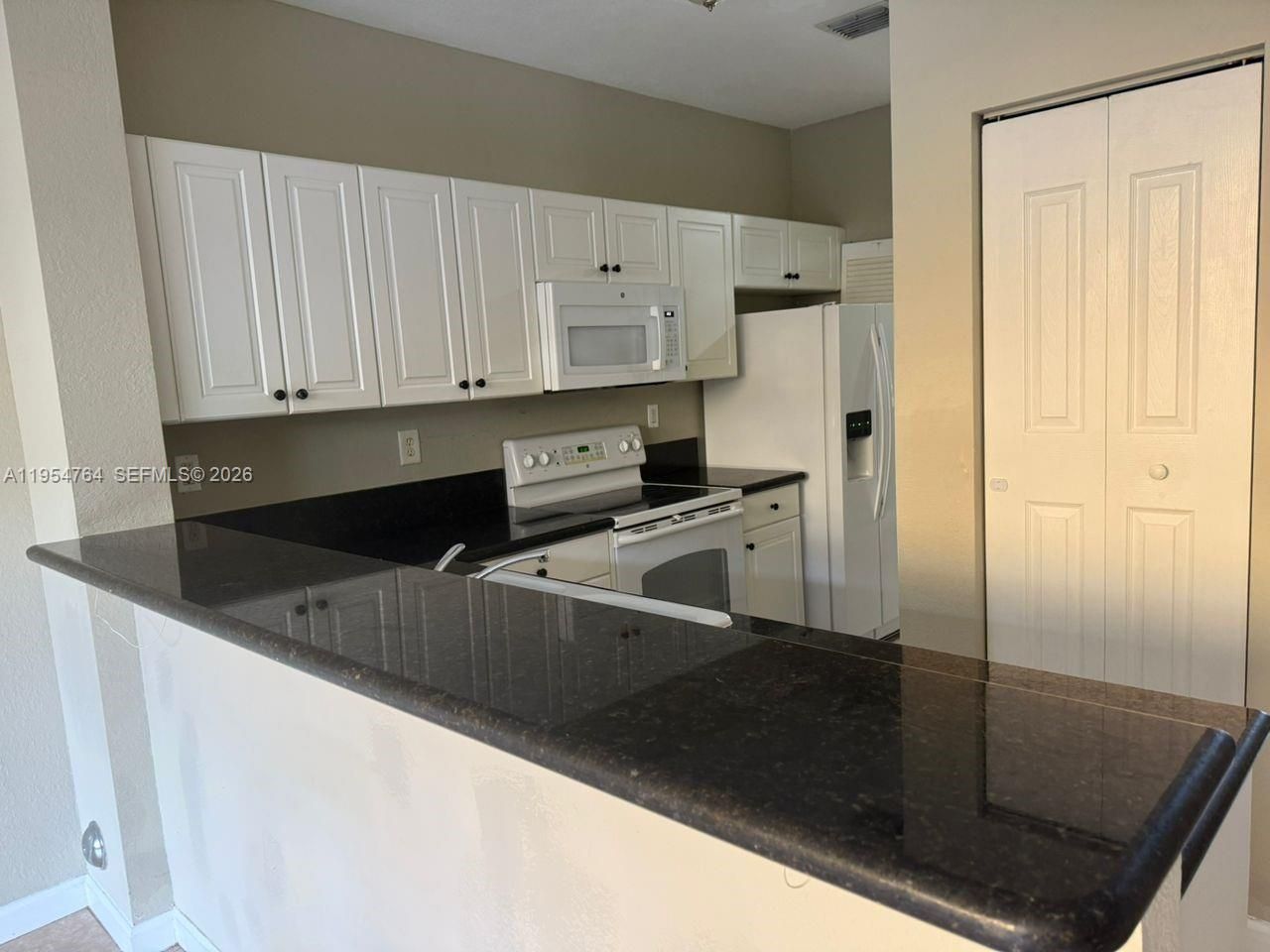 9353 SW 227th St, Unit 3-21, Cutler Bay, FL 33190 Photo