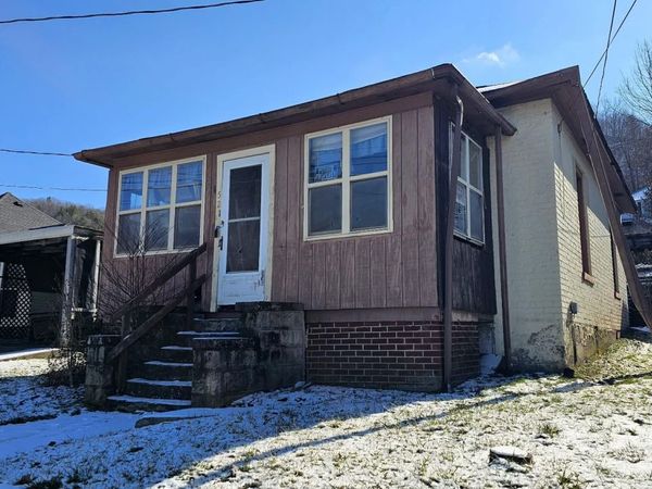 521 Southwest Kentucky Avenue, Norton, VA 24273