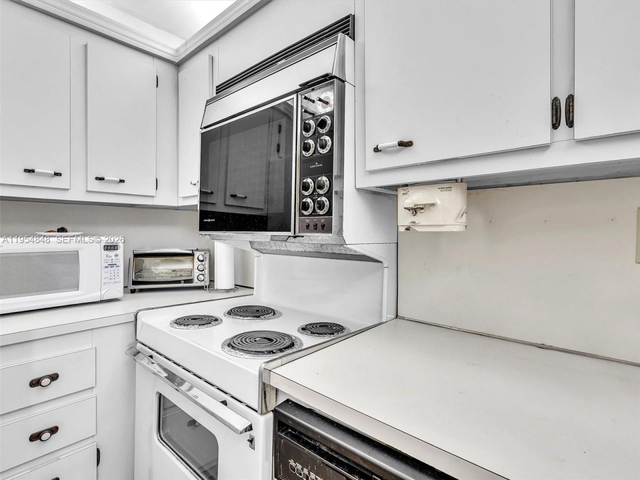 3731 N Country Club Dr, Unit 1223, Aventura, FL 33180 Photo