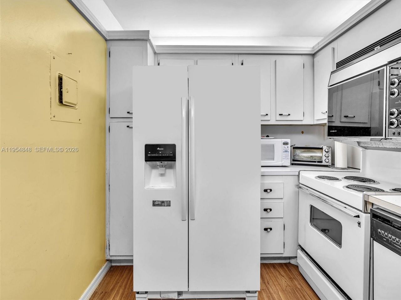 3731 N Country Club Dr, Unit 1223, Aventura, FL 33180 Photo