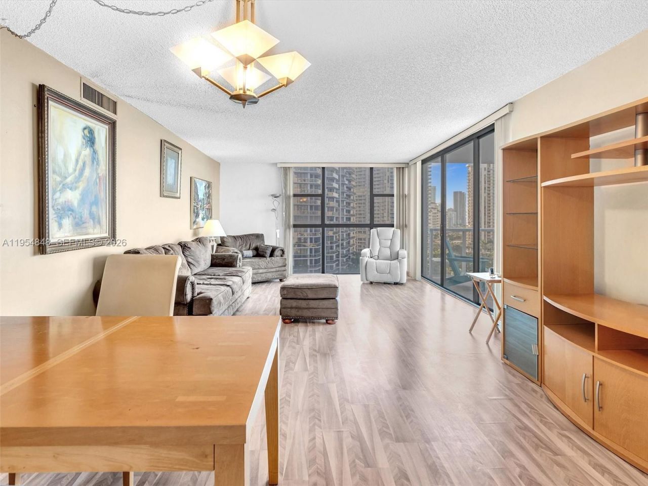 3731 N Country Club Dr, Unit 1223, Aventura, FL 33180 Photo