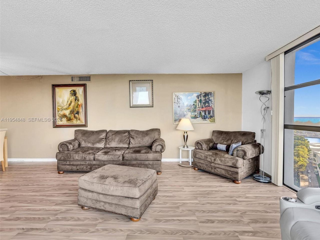 3731 N Country Club Dr, Unit 1223, Aventura, FL 33180 Photo