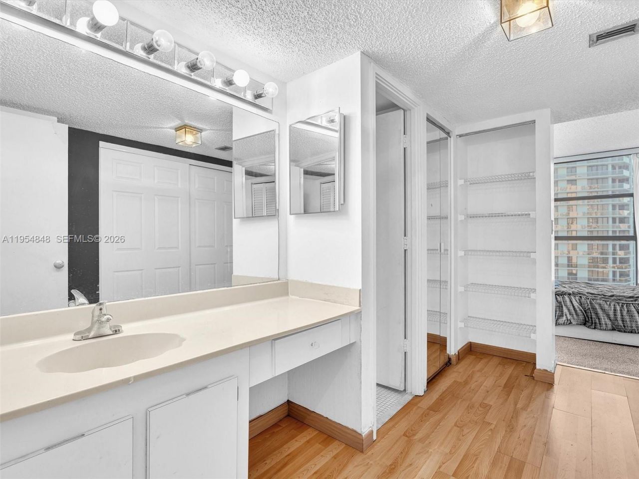 3731 N Country Club Dr, Unit 1223, Aventura, FL 33180 Photo