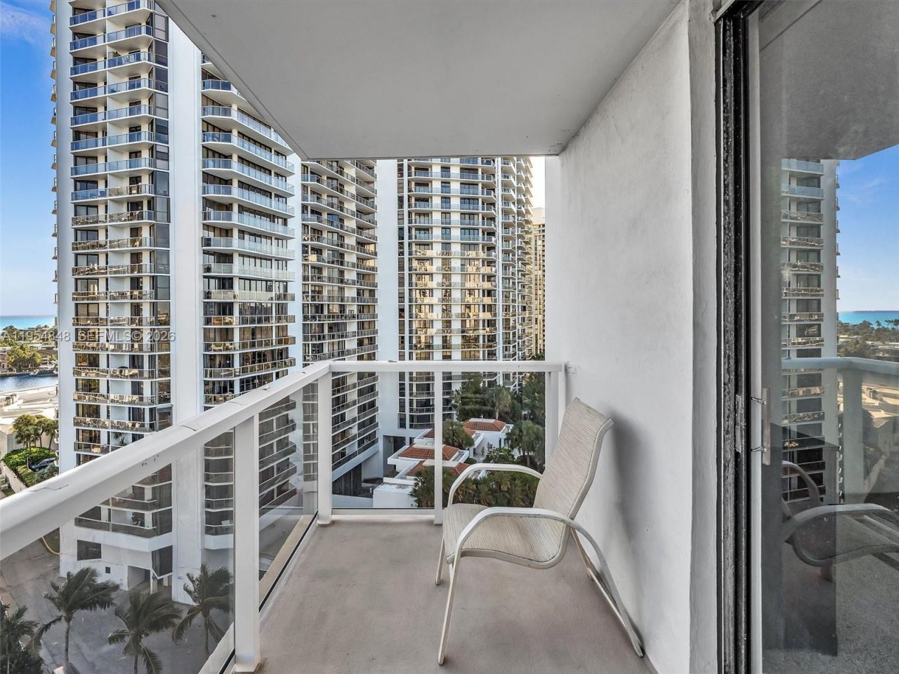 3731 N Country Club Dr, Unit 1223, Aventura, FL 33180 Photo